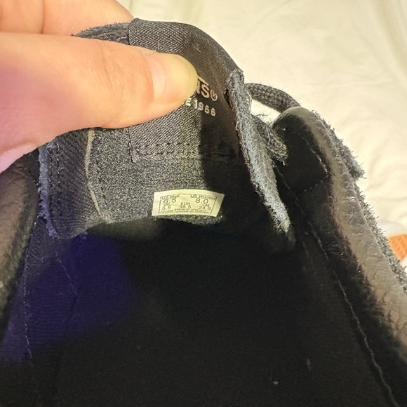 vans - Picture 4 of 5